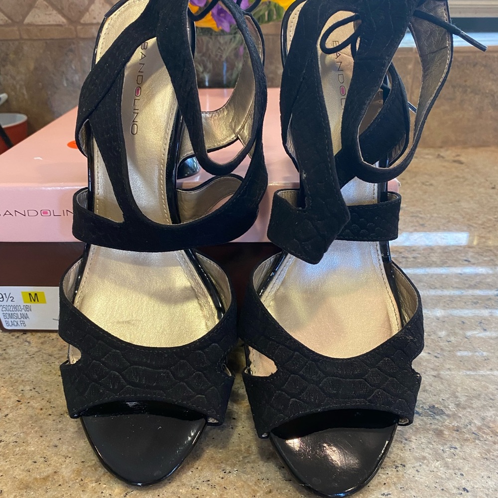 Black dress shoes